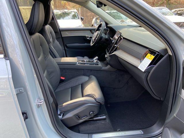 2026 Volvo XC90 Ultra, B6 AWD Gas (mild hybrid), Gasoline, Bright, 7 Seats