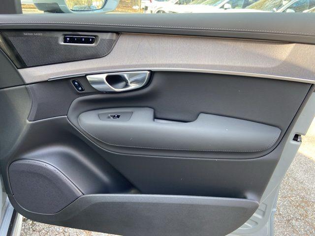 2026 Volvo XC90 Ultra, B6 AWD Gas (mild hybrid), Gasoline, Bright, 7 Seats