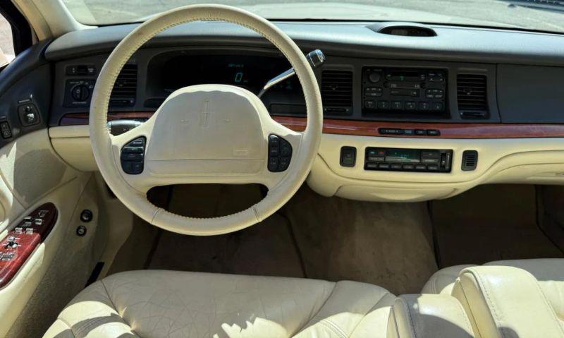 1996 Lincoln Town Car Cartier