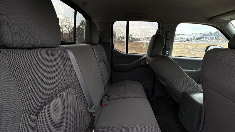 2021 Nissan Frontier Crew Cab SV 4x2