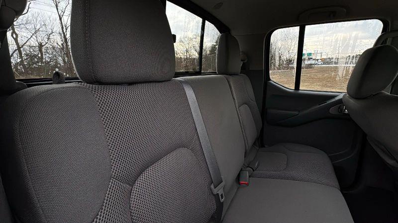 2021 Nissan Frontier Crew Cab SV 4x2