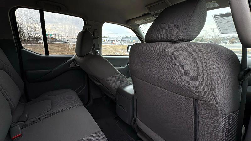 2021 Nissan Frontier Crew Cab SV 4x2