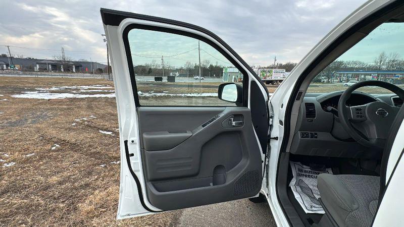 2021 Nissan Frontier Crew Cab SV 4x2
