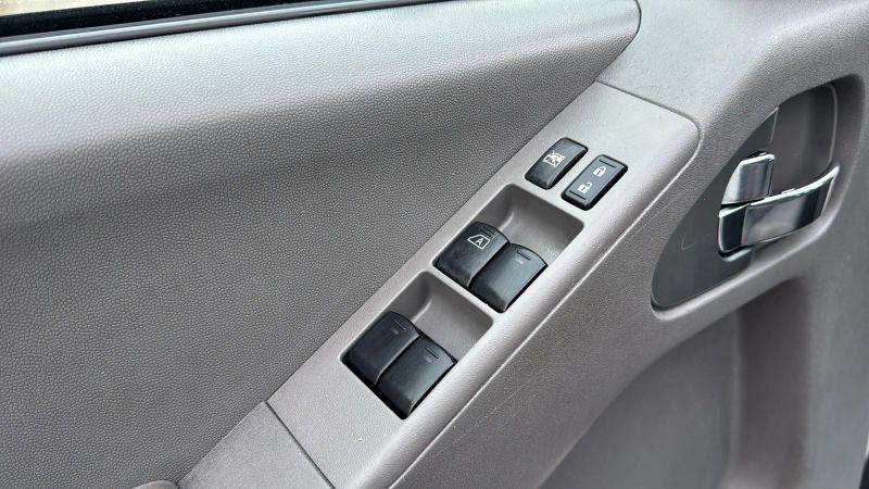 2021 Nissan Frontier Crew Cab SV 4x2
