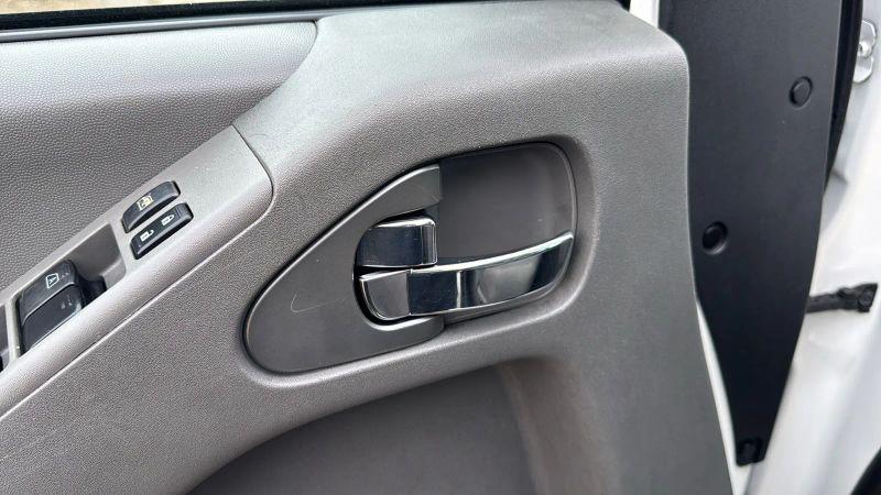 2021 Nissan Frontier Crew Cab SV 4x2