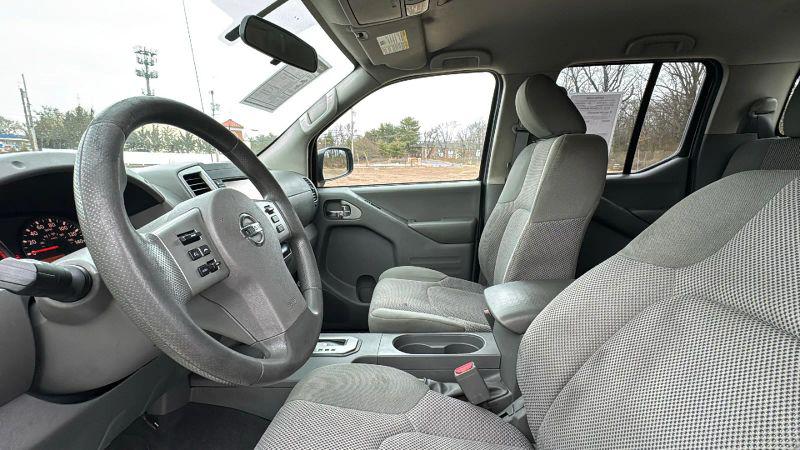 2021 Nissan Frontier Crew Cab SV 4x2