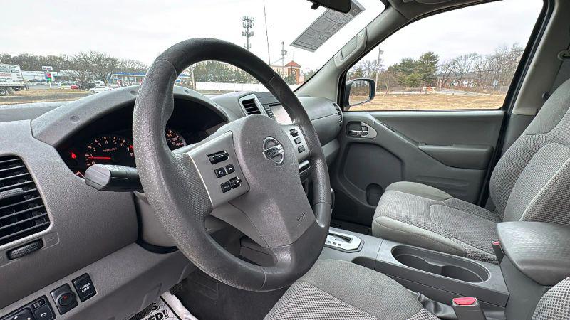 2021 Nissan Frontier Crew Cab SV 4x2