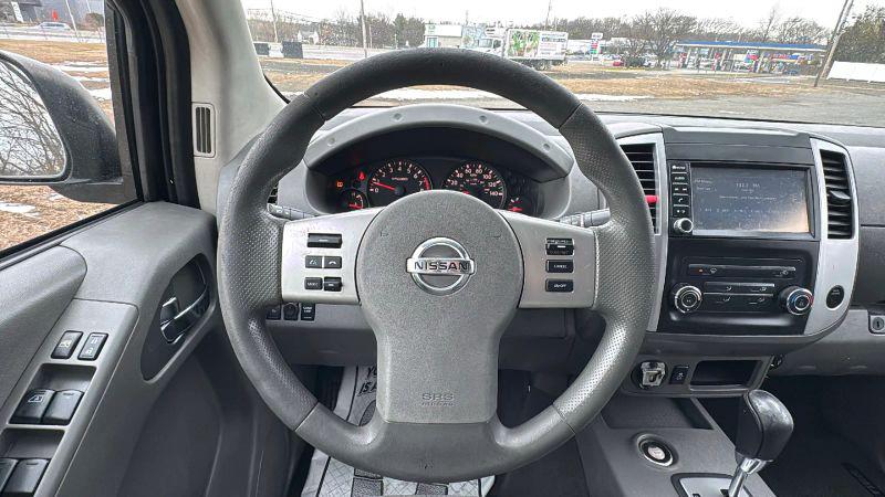 2021 Nissan Frontier Crew Cab SV 4x2
