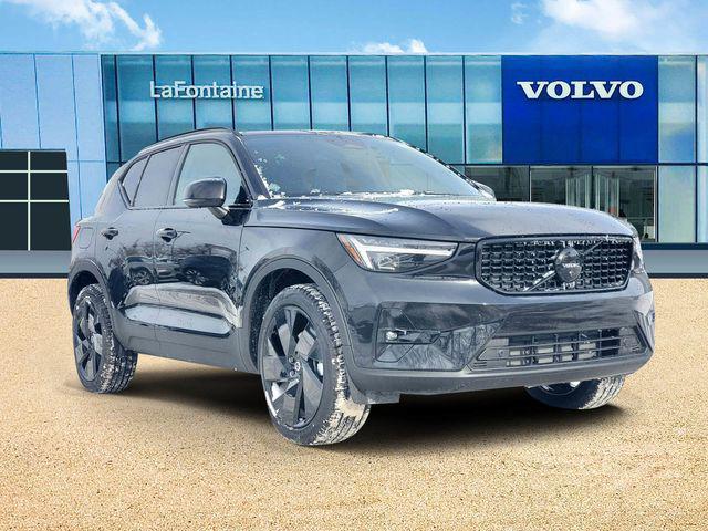 2026 Volvo XC40 Black Edition Ultra, B5 AWD Gas (mild hybrid)