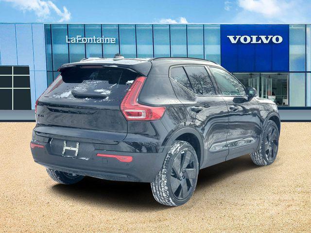 2026 Volvo XC40 Black Edition Ultra, B5 AWD Gas (mild hybrid)