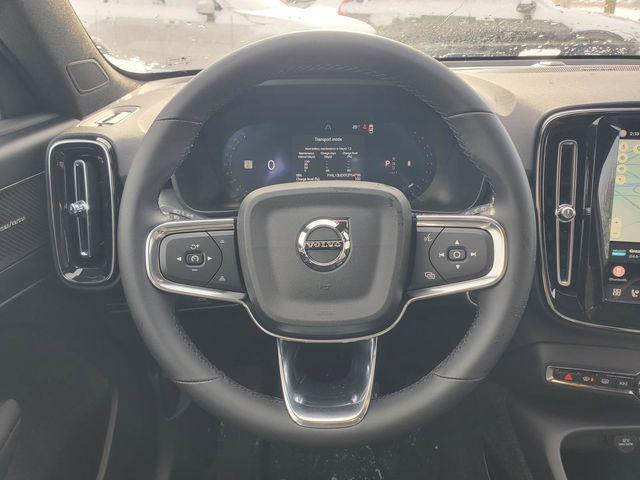 2026 Volvo XC40 Black Edition Ultra, B5 AWD Gas (mild hybrid)