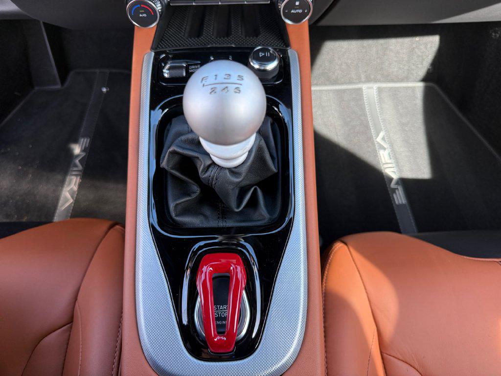 2026 Lotus Emira - Photo 18
