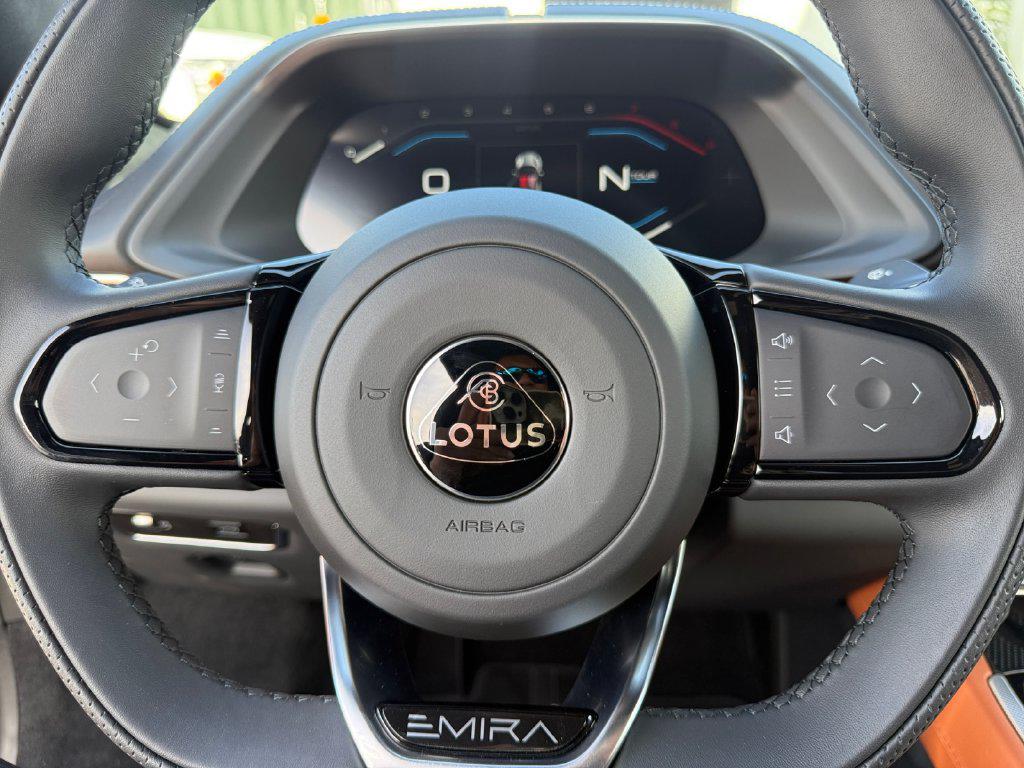 2026 Lotus Emira - Photo 19