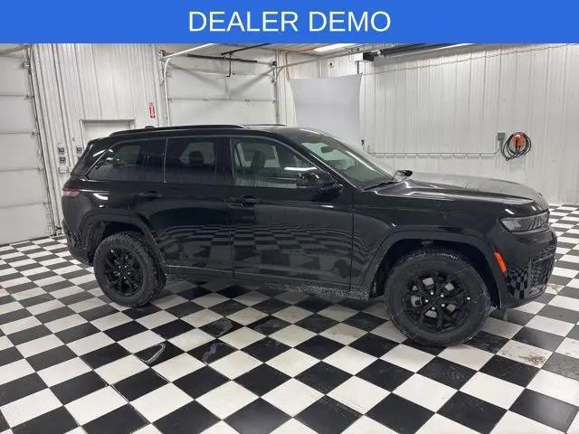 2026 Jeep Grand Cherokee Altitude 4x4
