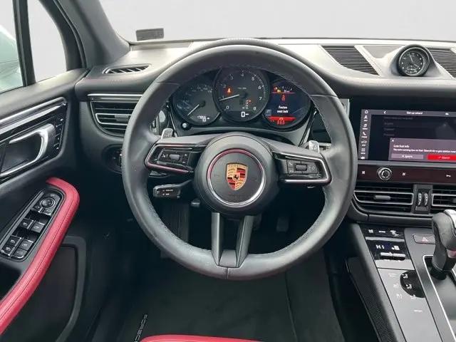 2022 Porsche Macan Macan