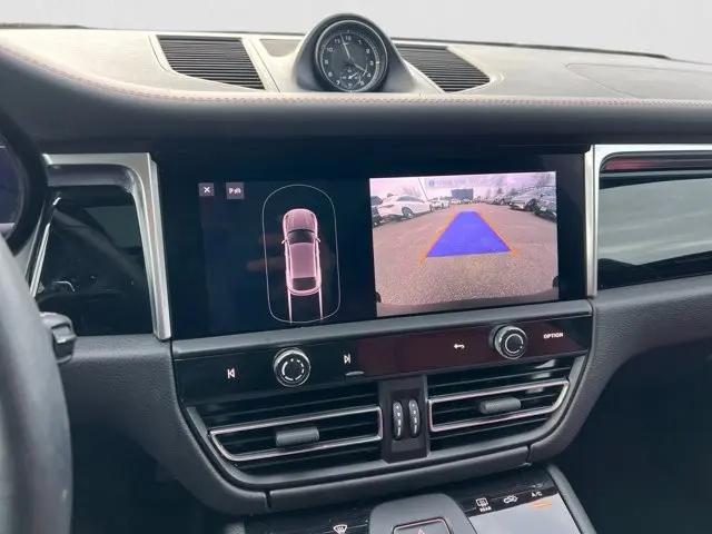 2022 Porsche Macan Macan