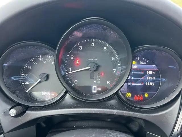 2022 Porsche Macan Macan