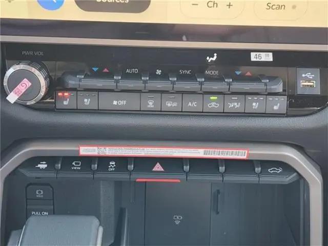 2026 Toyota Tundra Limited CrewMax 6.4' Bed