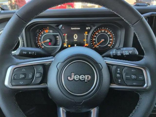 2026 Jeep Wrangler 4-Door Sahara 4x4