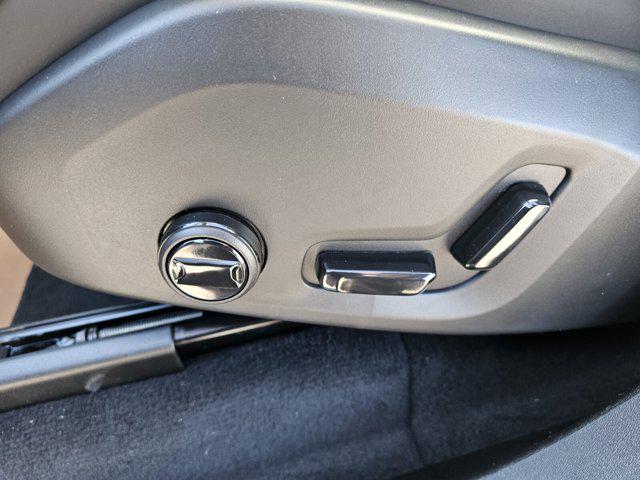 2026 Volvo XC90 Plus, B6 AWD Gas (mild hybrid), Gasoline, Bright, 7 Seats