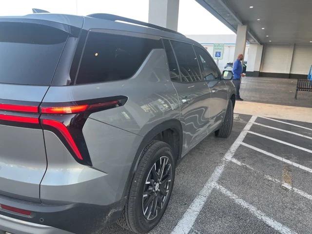 2025 Chevrolet Traverse FWD LT