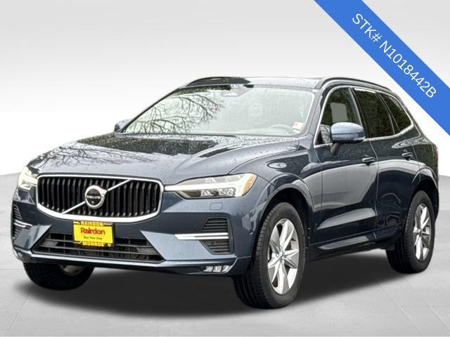 2022 Volvo XC60 B5 Momentum