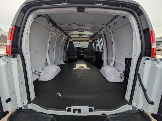 2026 GMC Savana Cargo 2500 Regular Wheelbase, Work Van, RWD