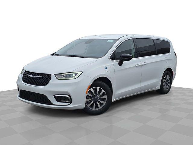 2024 Chrysler Pacifica Hybrid Select for sale in Lansing, MI