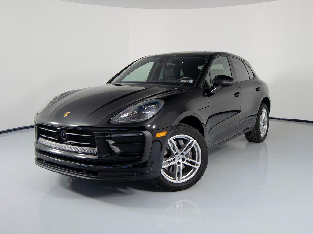 /2025 Porsche Macan