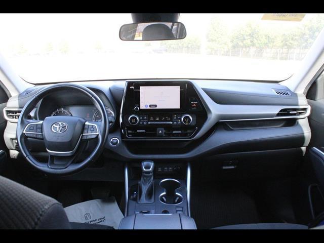 2023 Toyota Highlander LE