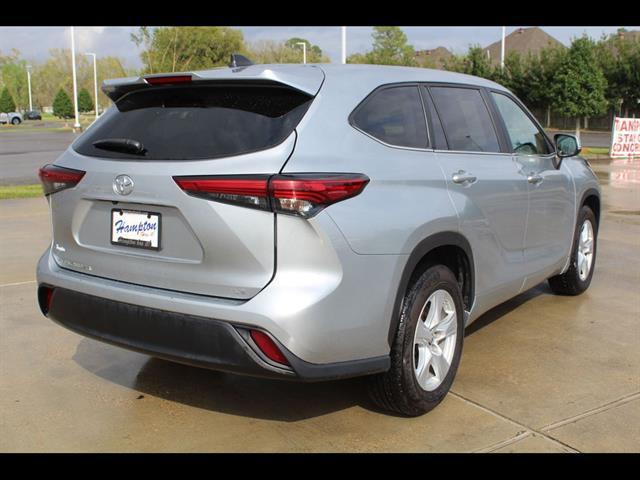 2023 Toyota Highlander LE