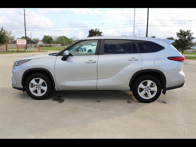 2023 Toyota Highlander LE