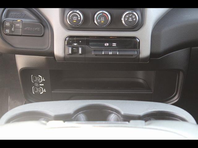 2024 Ram 3500 Big Horn Crew Cab 4x4 8' Box