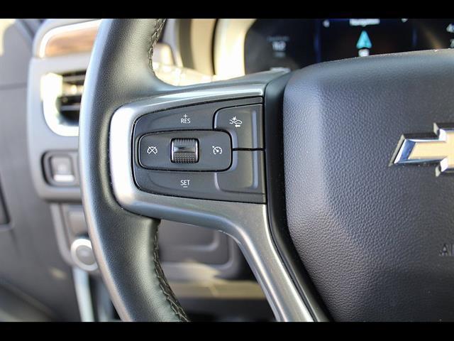 2023 Chevrolet Suburban 2WD LT