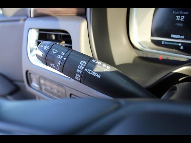2023 Chevrolet Suburban 2WD LT