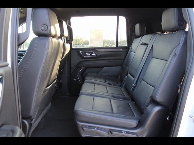 2023 Chevrolet Suburban 2WD LT