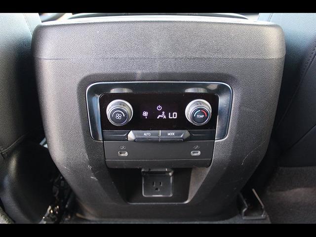 2023 Chevrolet Suburban 2WD LT