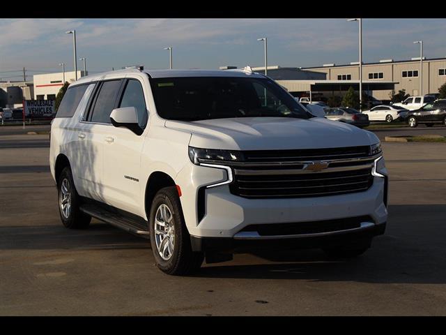 2023 Chevrolet Suburban 2WD LT