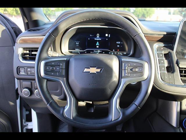 2023 Chevrolet Suburban 2WD LT