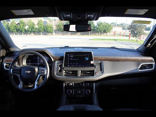 2023 Chevrolet Suburban 2WD LT