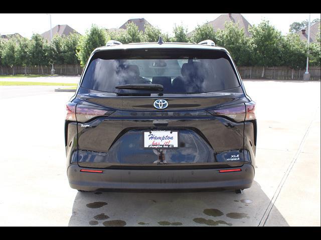 2023 Toyota Sienna XLE