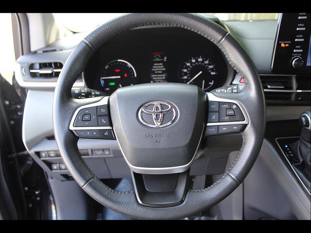 2023 Toyota Sienna XLE