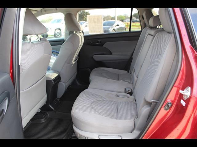 2023 Toyota Highlander Hybrid LE