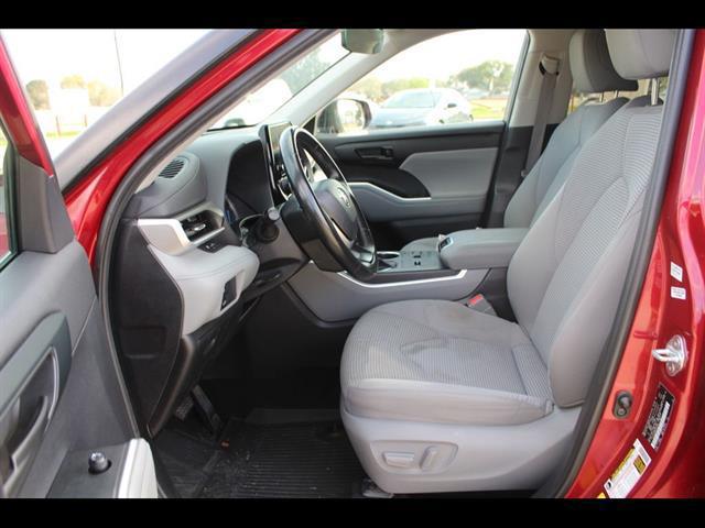 2023 Toyota Highlander Hybrid LE