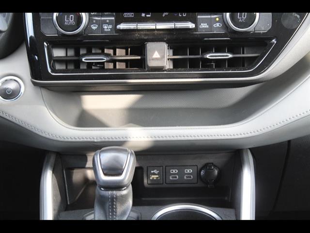 2023 Toyota Highlander Hybrid LE