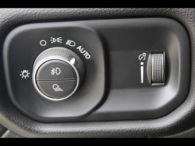 2024 Ram 3500 Big Horn Crew Cab 4x4 8' Box
