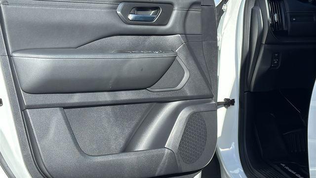 2026 Nissan Armada SV