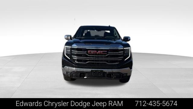 2022 GMC Sierra 1500 4WD Crew Cab Short Box SLT