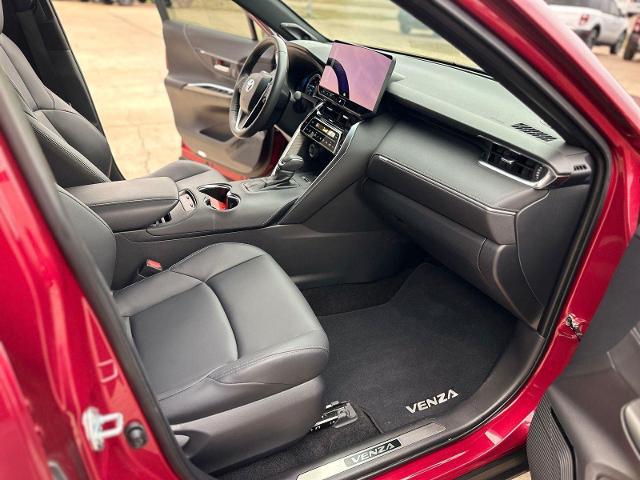 2024 Toyota Venza XLE