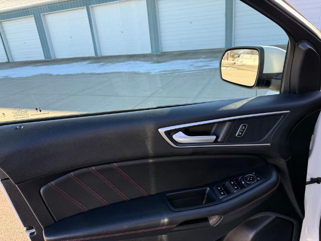 2024 Ford Edge ST-Line